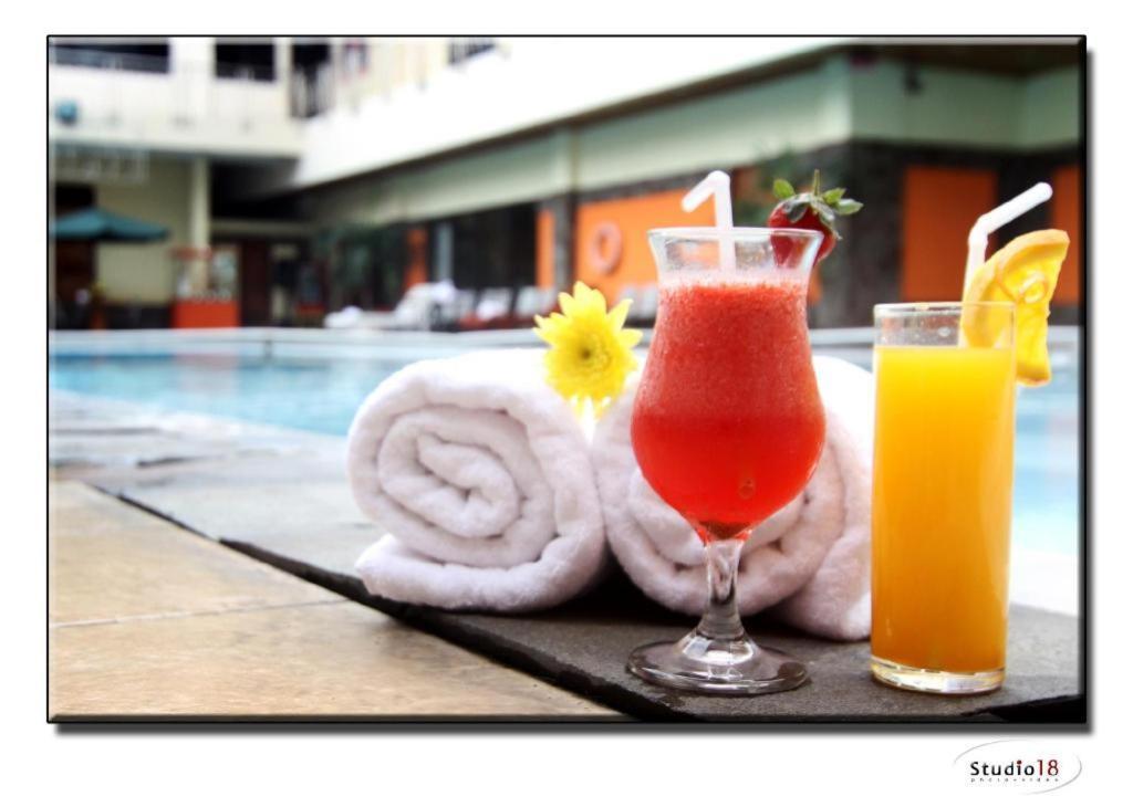 Mutiara Merdeka Hotel Pekanbaru Luaran gambar